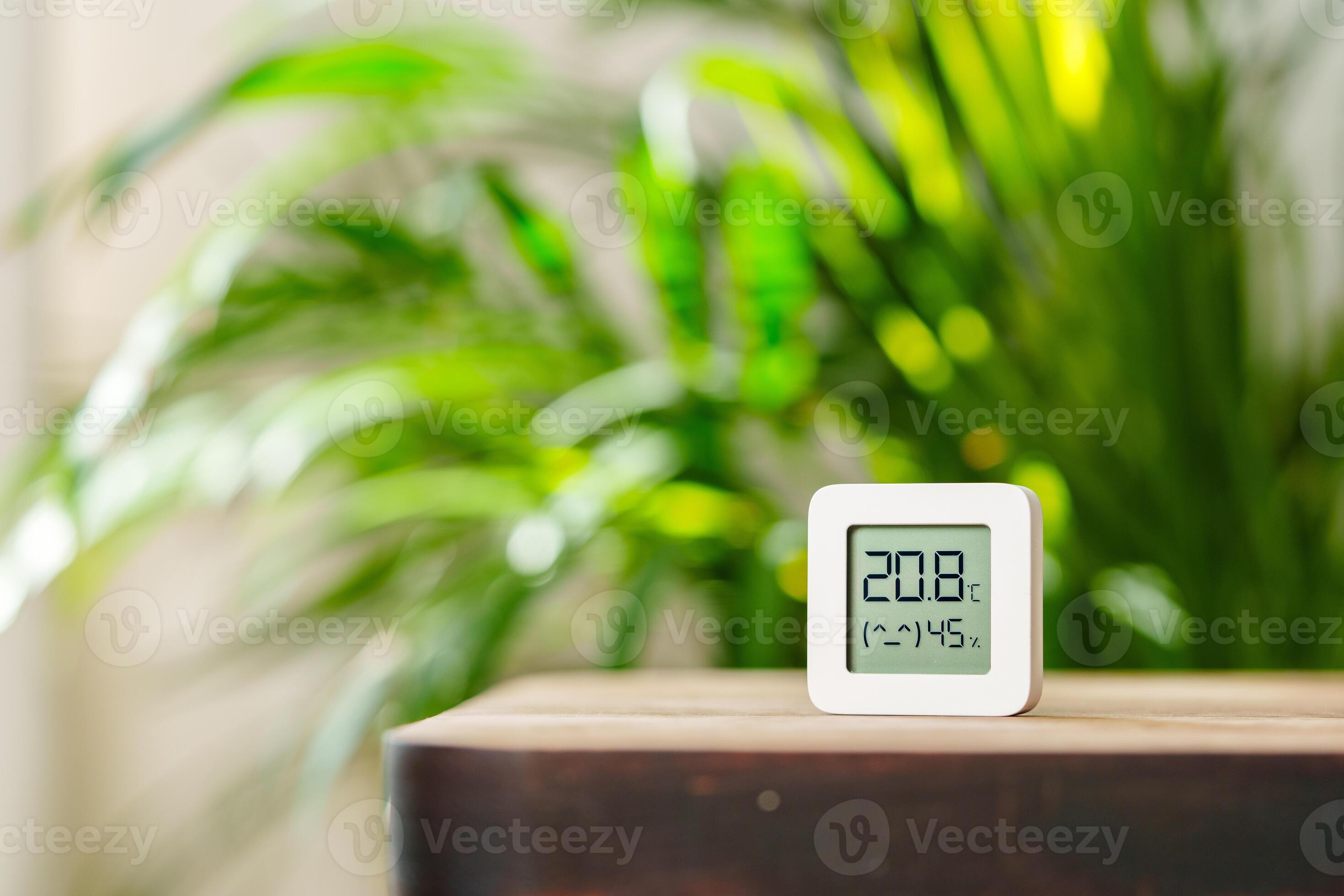 White Digital Thermometer Displaying Temperature and Humidity 52282652 ...