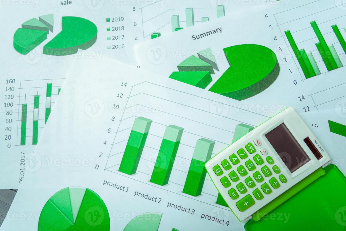 Graphical chart analysis photo