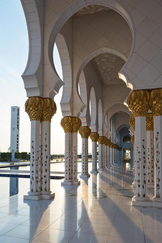 Sheikh Zayed White Mosque in Abu Dhabi, UAE photo