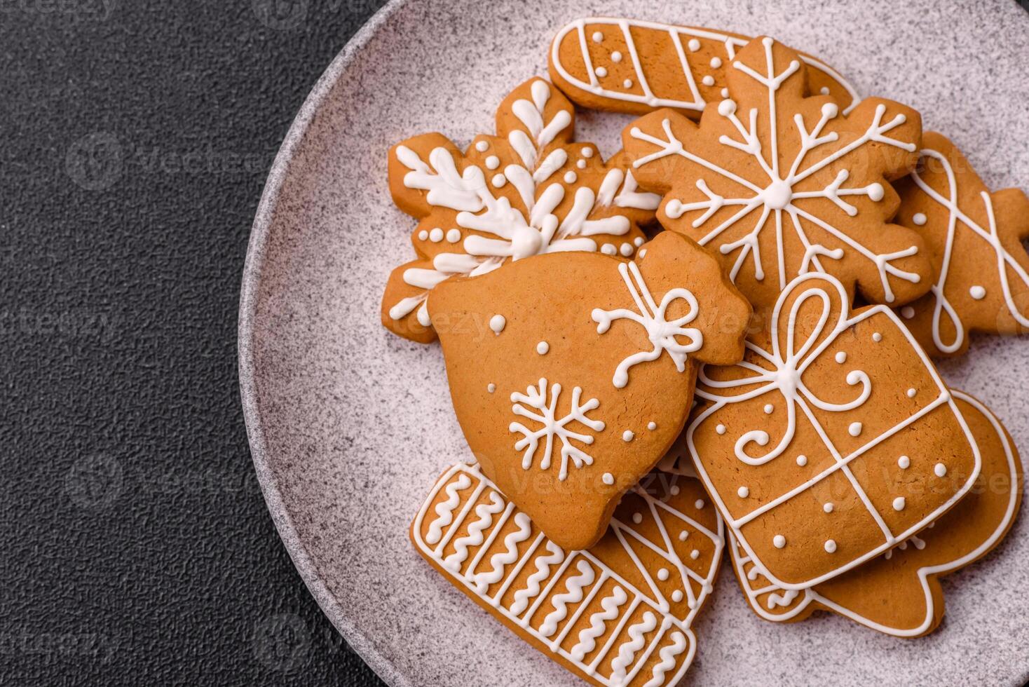 Delicious gingerbread cookies with honey, ginger and cinnamon photo