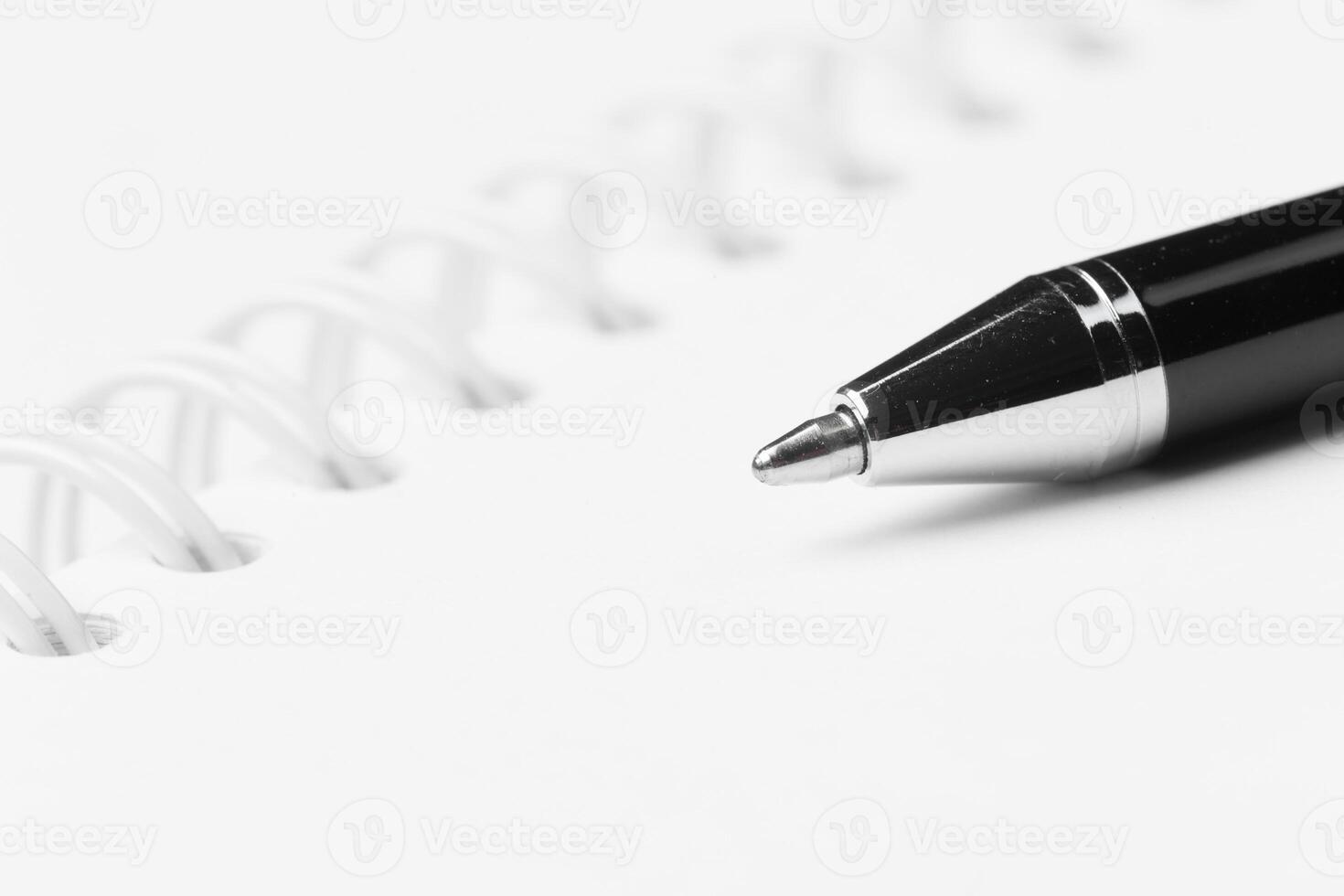 Pen and notebook photo
