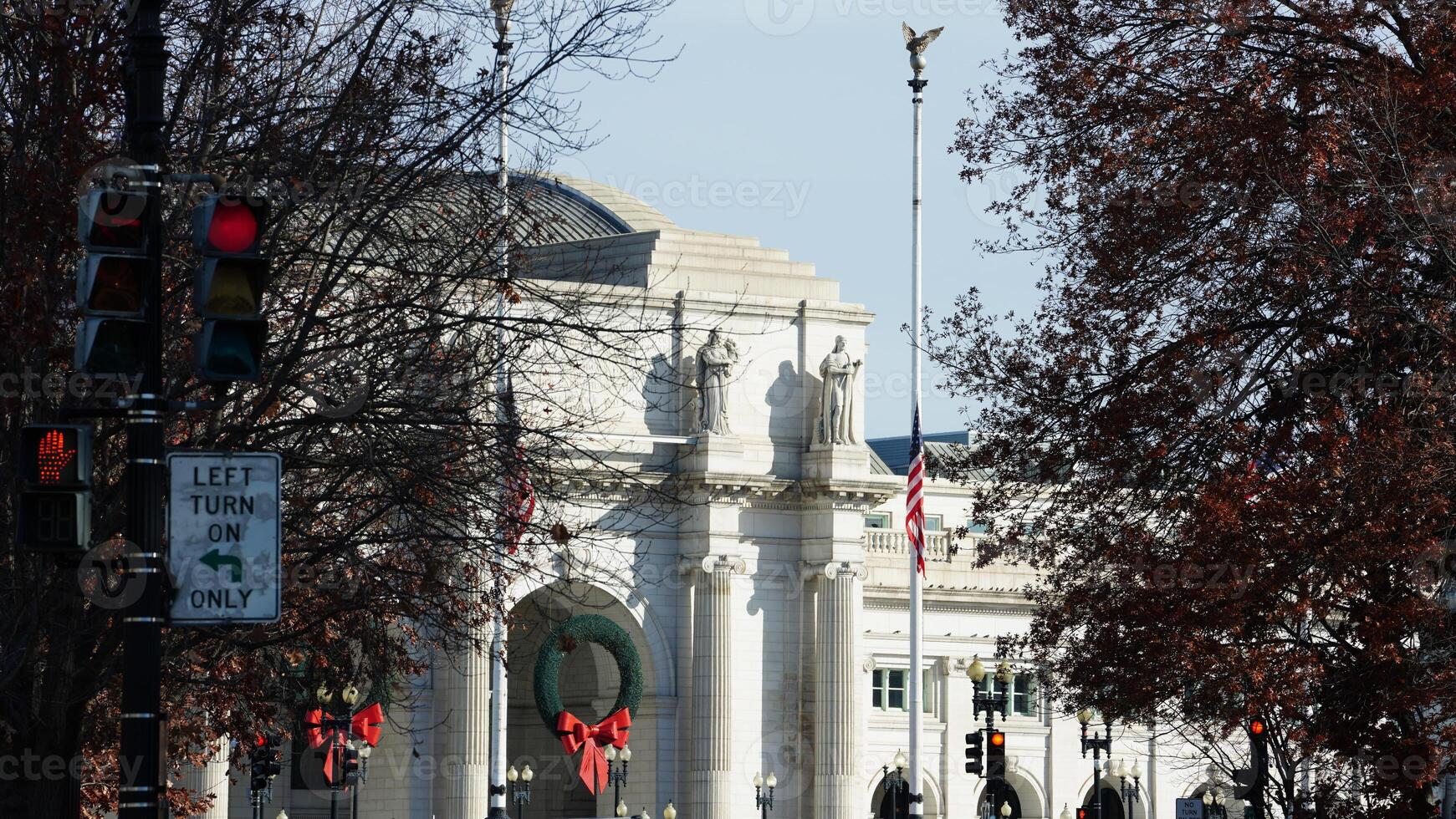 The Washington DC city view with the old architectures in autumn photo