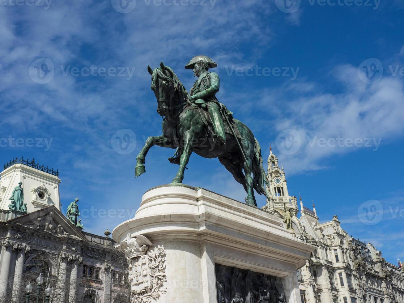 A statue of a man on a horse photo
