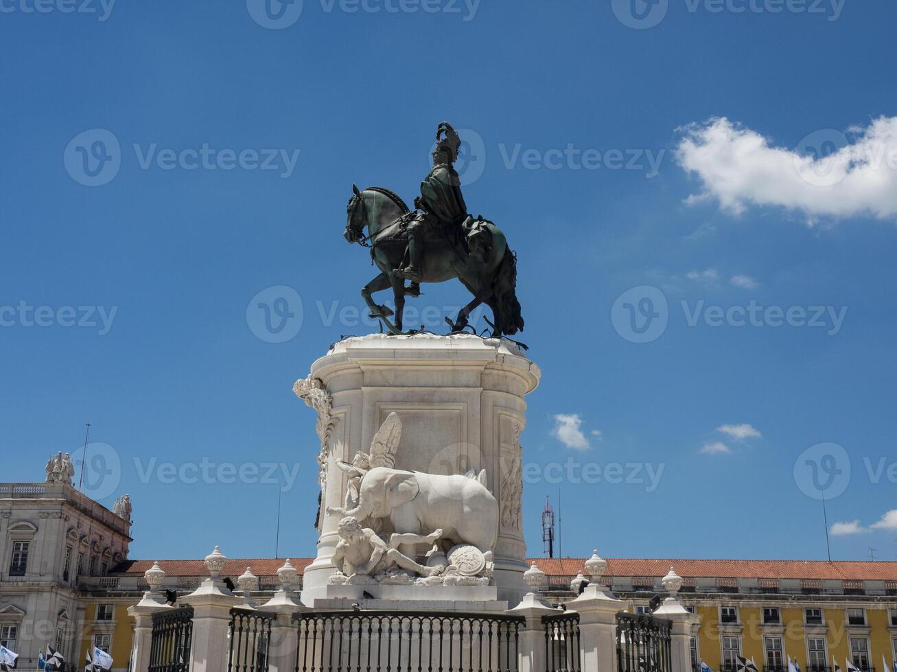 A statue of a man on a horse at vienna photo