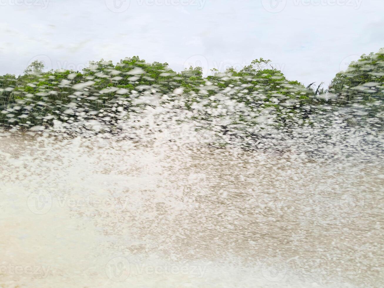 photo of water splashes from the ship's engine