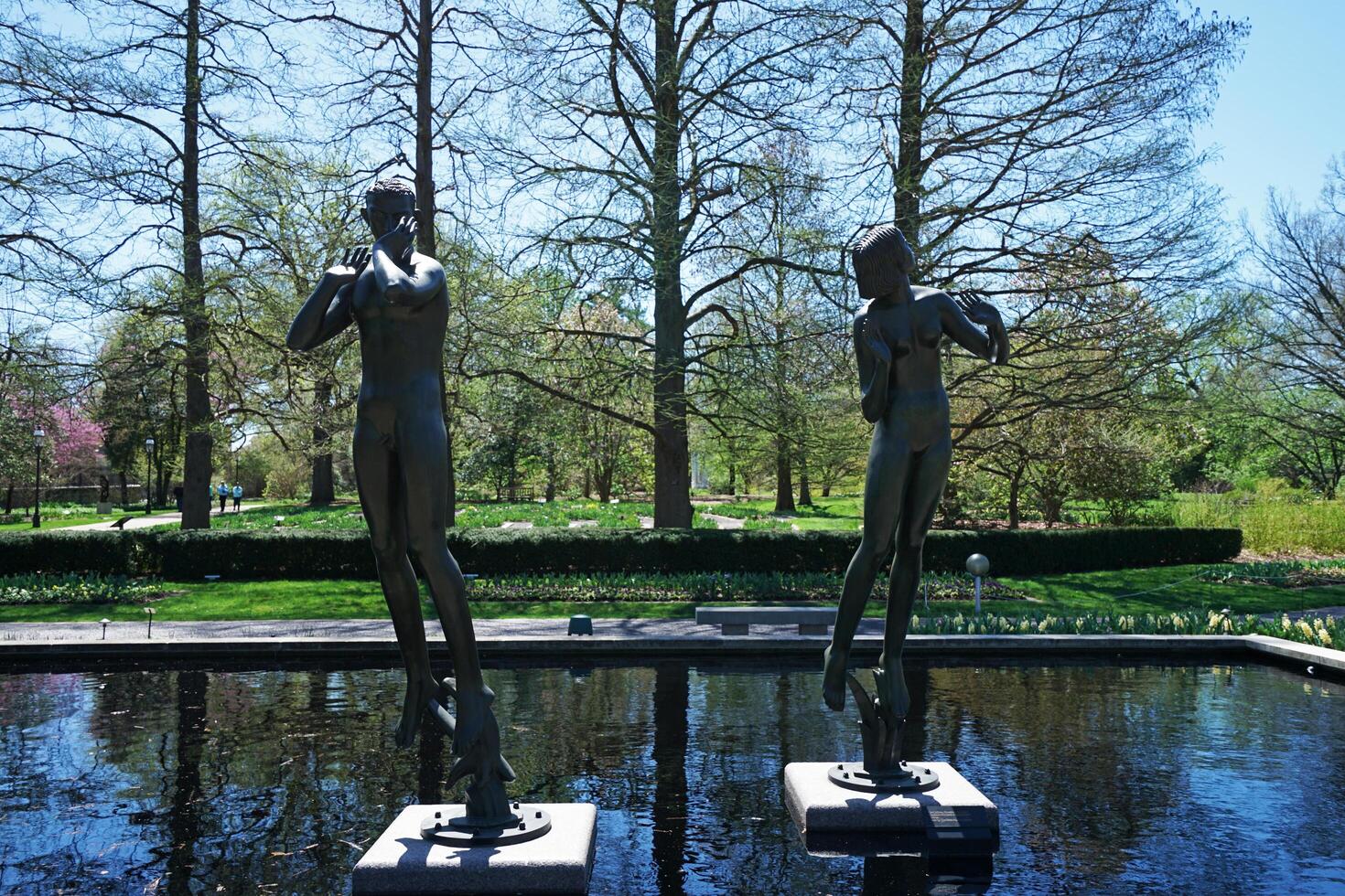 Exterior fountain decoration and sculpture design of 'MISSOURI BOTANICAL GARDEN' photo