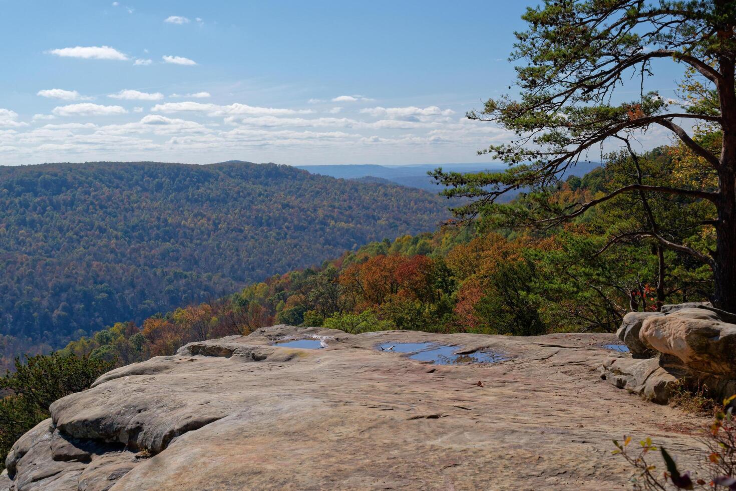 Bee rock overlook in Tennessee photo