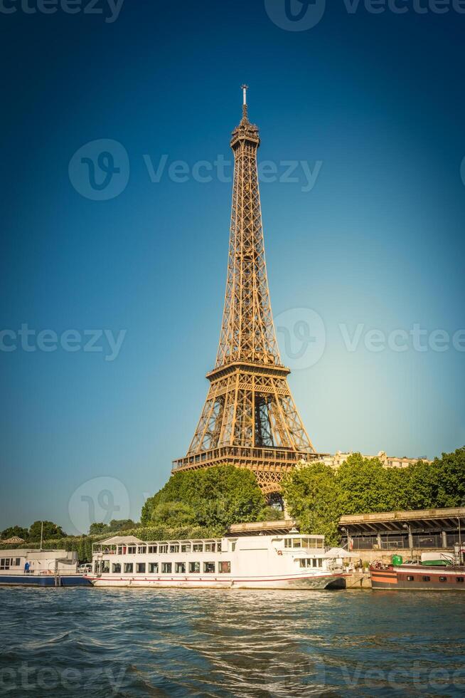 The Eiffel tower and the Seine river photo