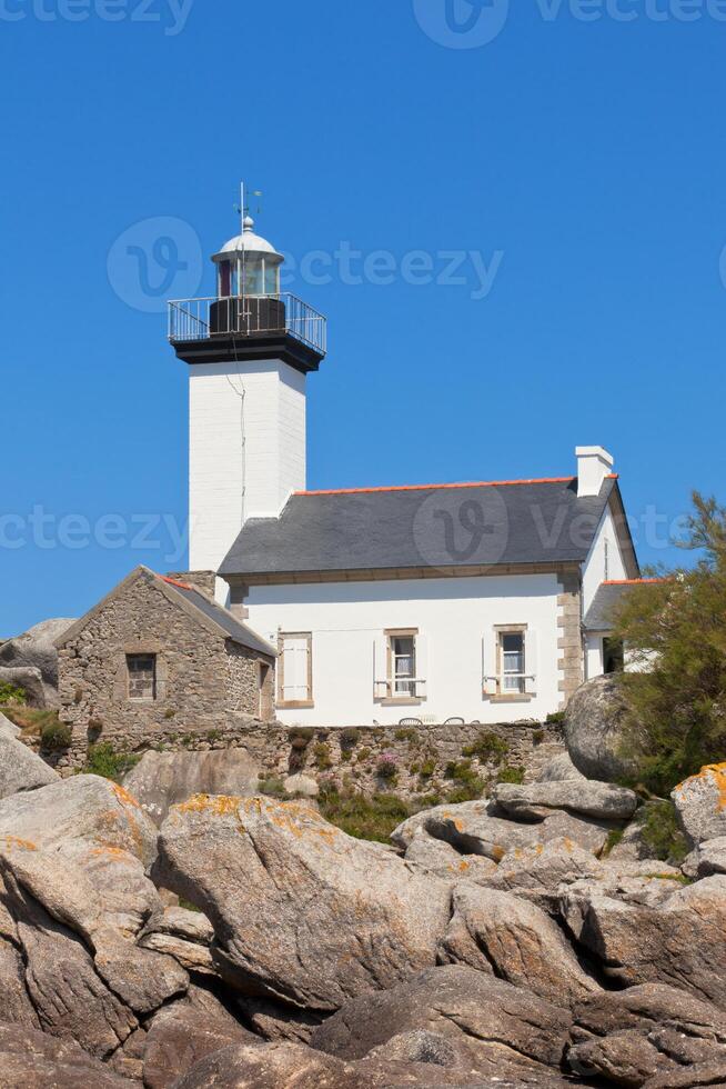 Point de Pontusval lighthouse photo