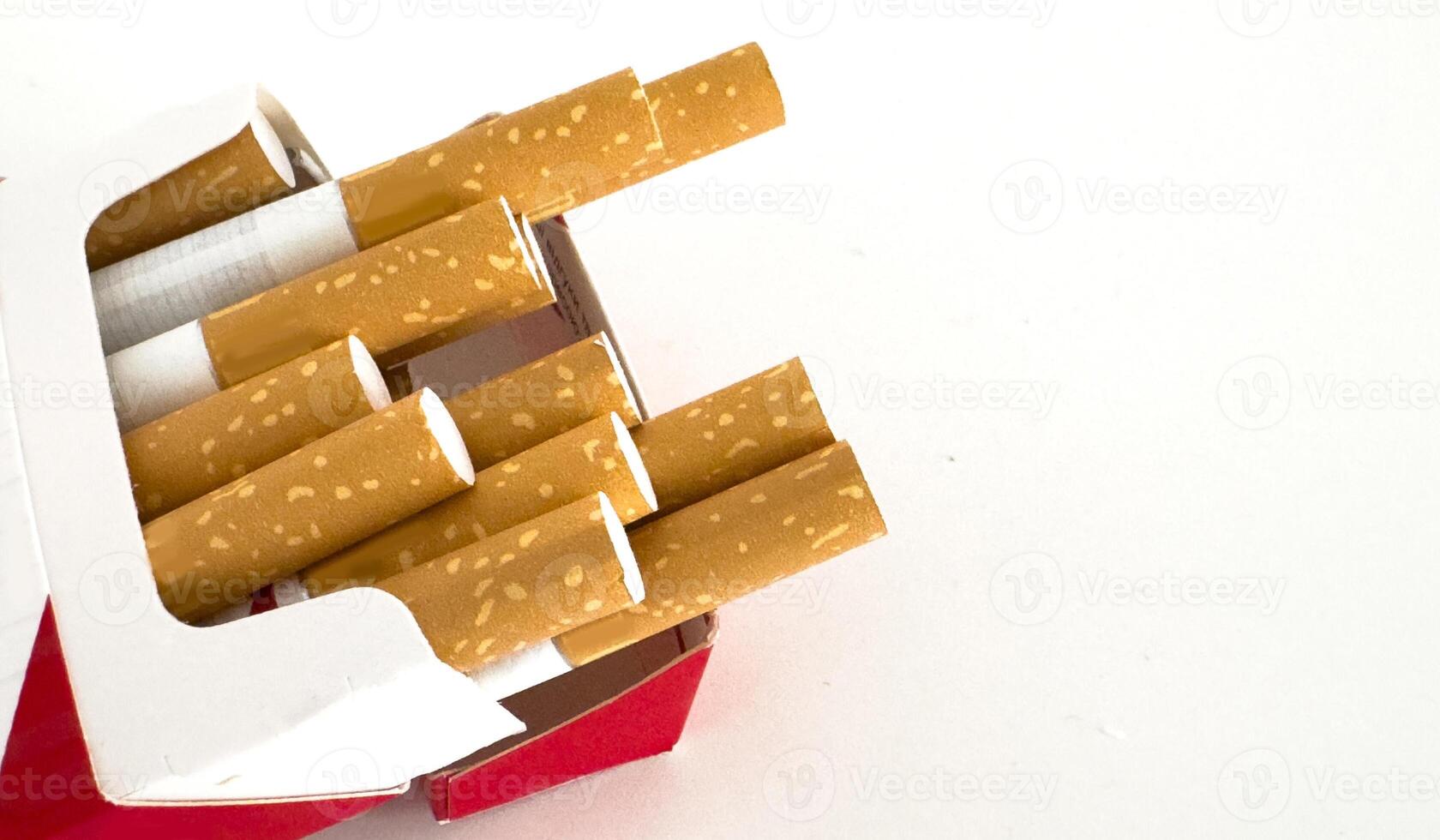 Unbranded cigarette pack with empty background photo