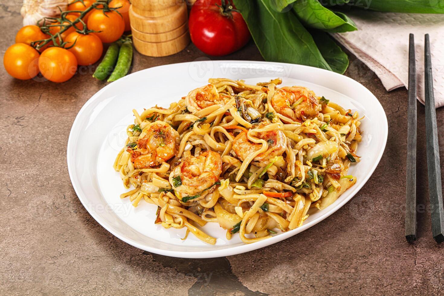 Pad Thai - noodles with prawn photo
