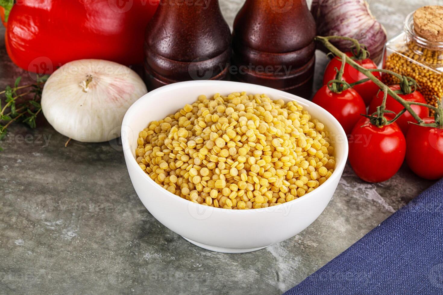 Dry ptitim heap in the bowl photo