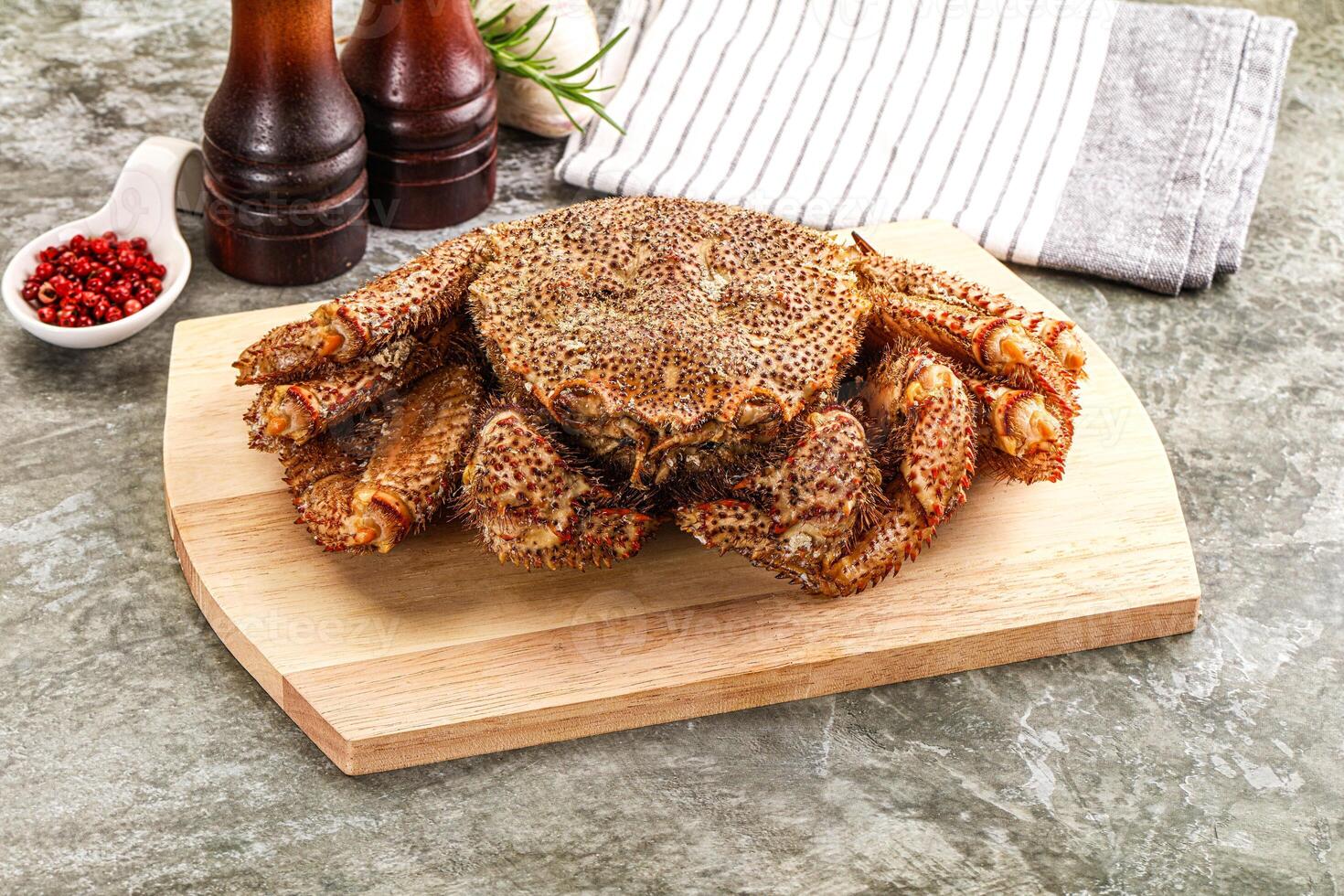 Delicous gurmet Steamed hairy crab photo