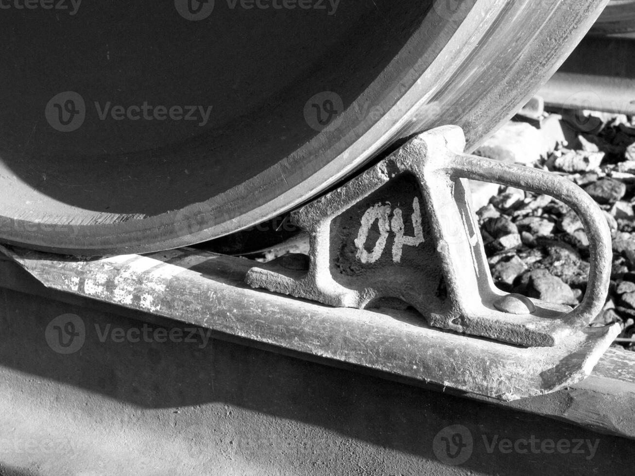 Automotive Tire and Wheel with Lighting and Hood Design photo