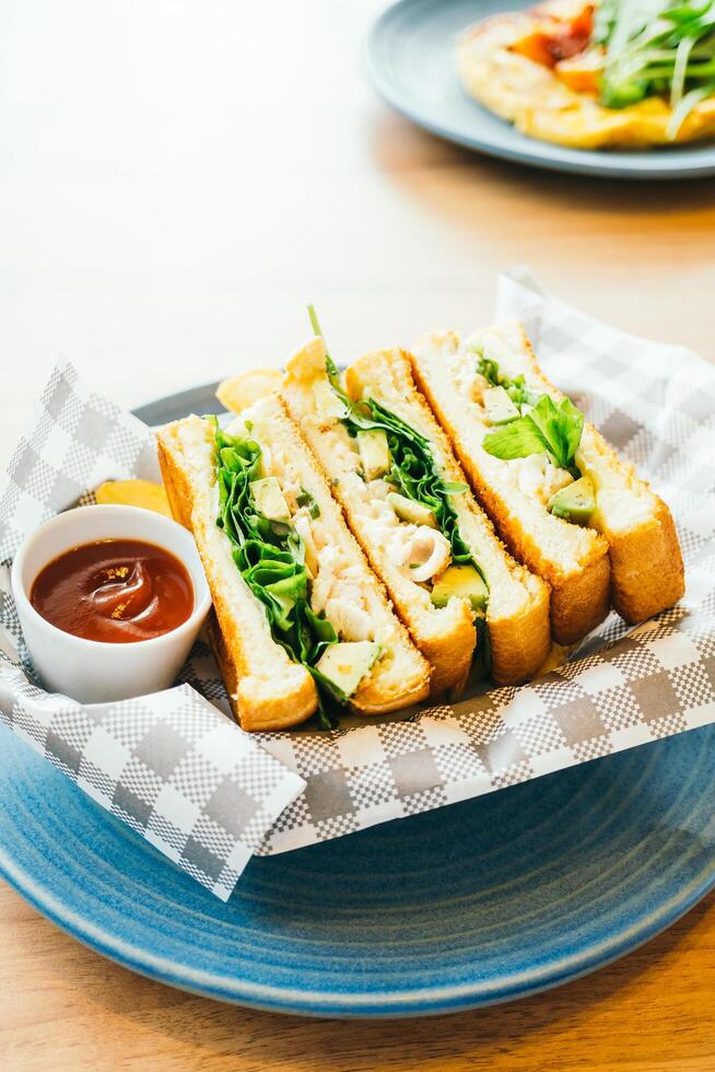 A sandwich on a plate photo
