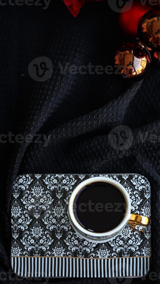 A black and white patterned table cloth photo