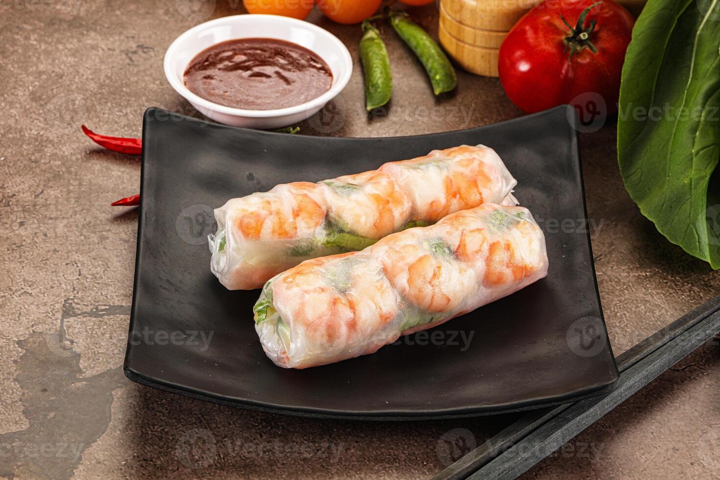 Vietnamese spring roll with prawn photo
