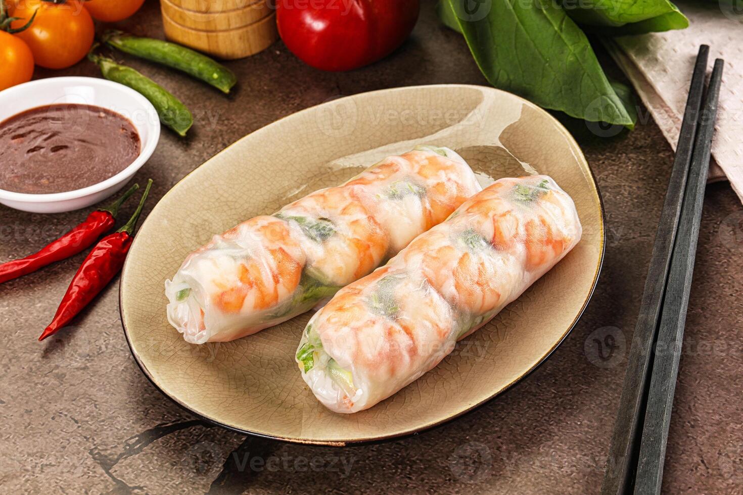 Vietnamese spring roll with prawn photo