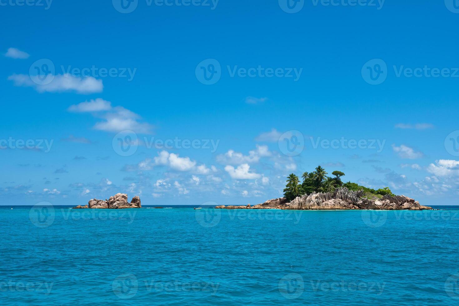 Island in the Indian ocean photo