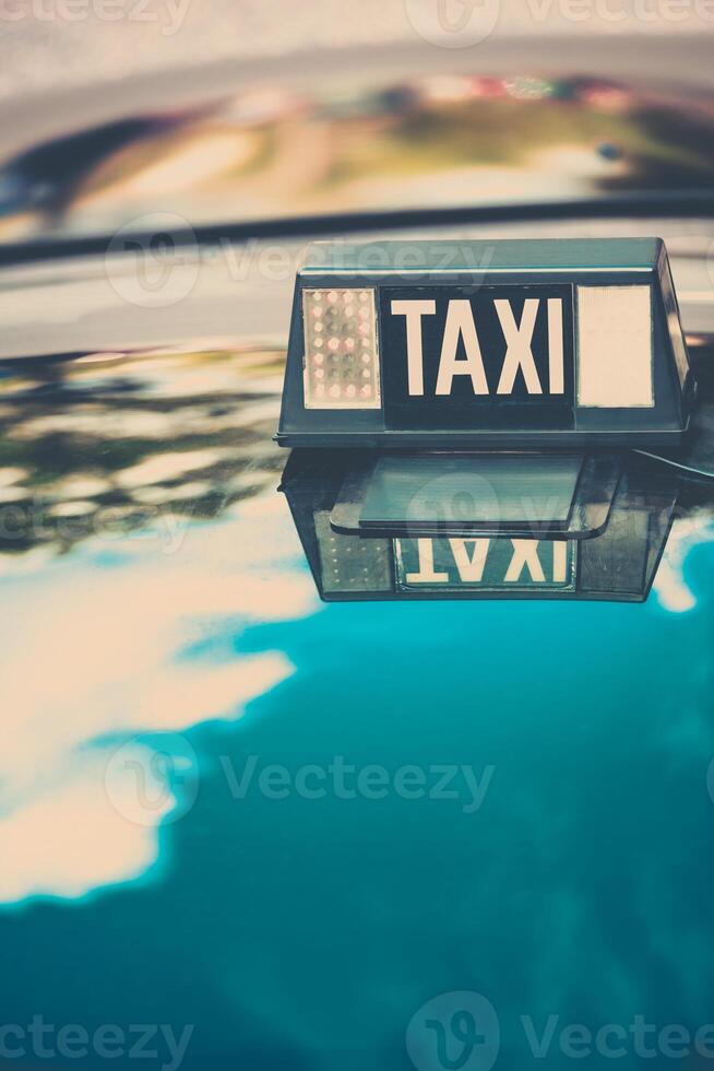 Vacant taxi detail photo