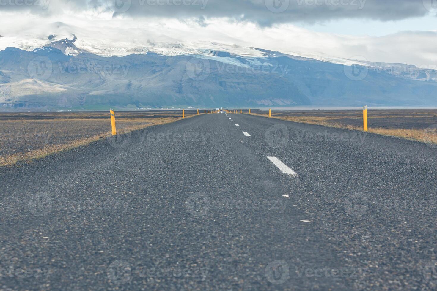 Endless Icelandic Highway photo