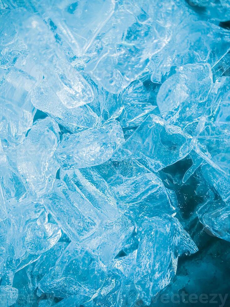 icecubes background,icecubes texture,icecubes wallpaper,ice helps to feel refreshed and cool water from the icecubes helps the water refresh your life and feel good.ice drinks for refreshment business photo