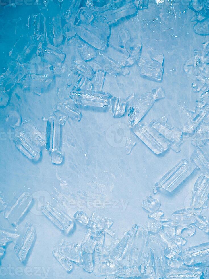 icecubes background,icecubes texture,icecubes wallpaper,ice helps to feel refreshed and cool water from the icecubes helps the water refresh your life and feel good.ice drinks for refreshment business photo