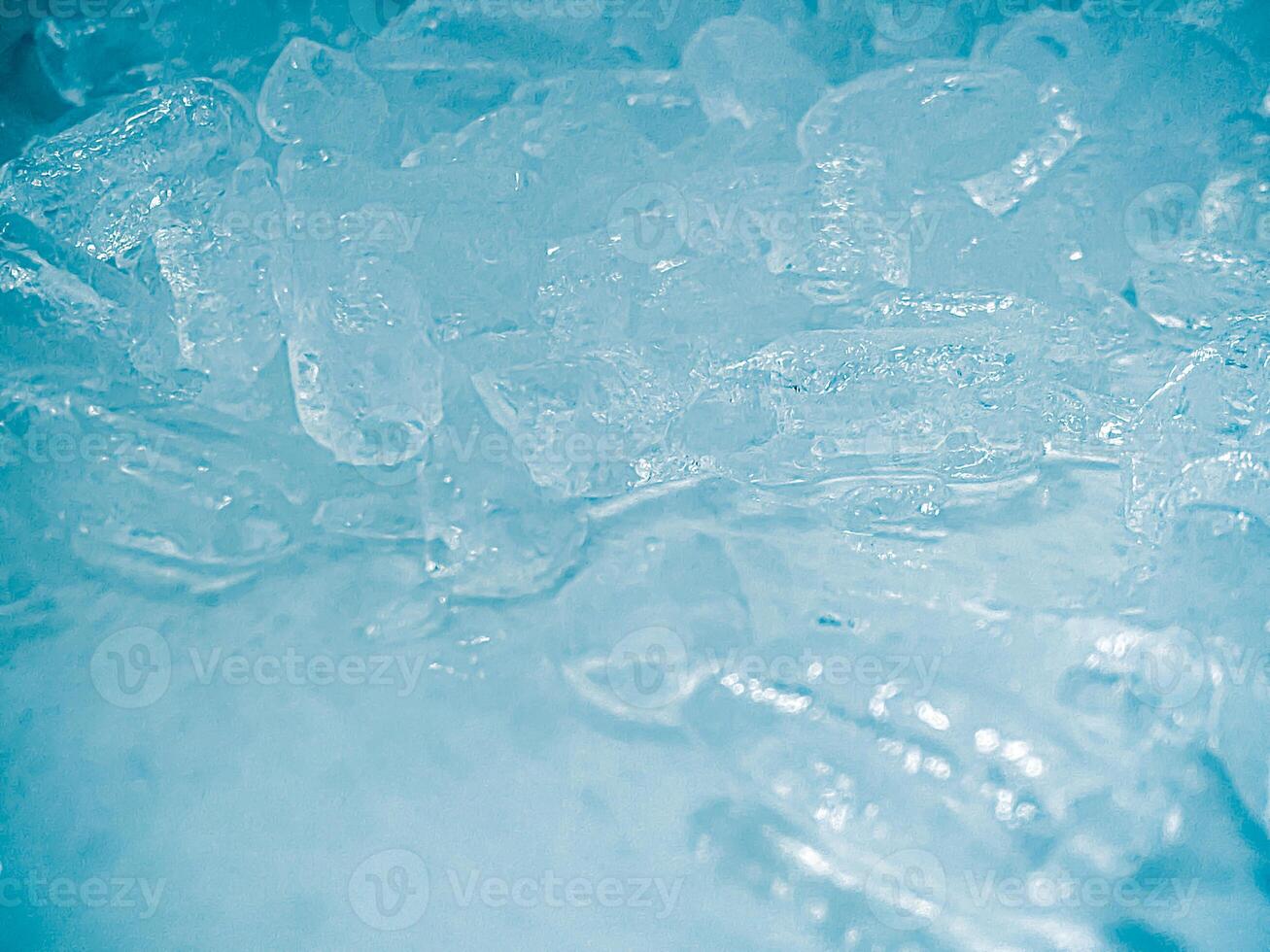 icecubes background,icecubes texture,icecubes wallpaper,ice helps to feel refreshed and cool water from the icecubes helps the water refresh your life and feel good.ice drinks for refreshment business photo