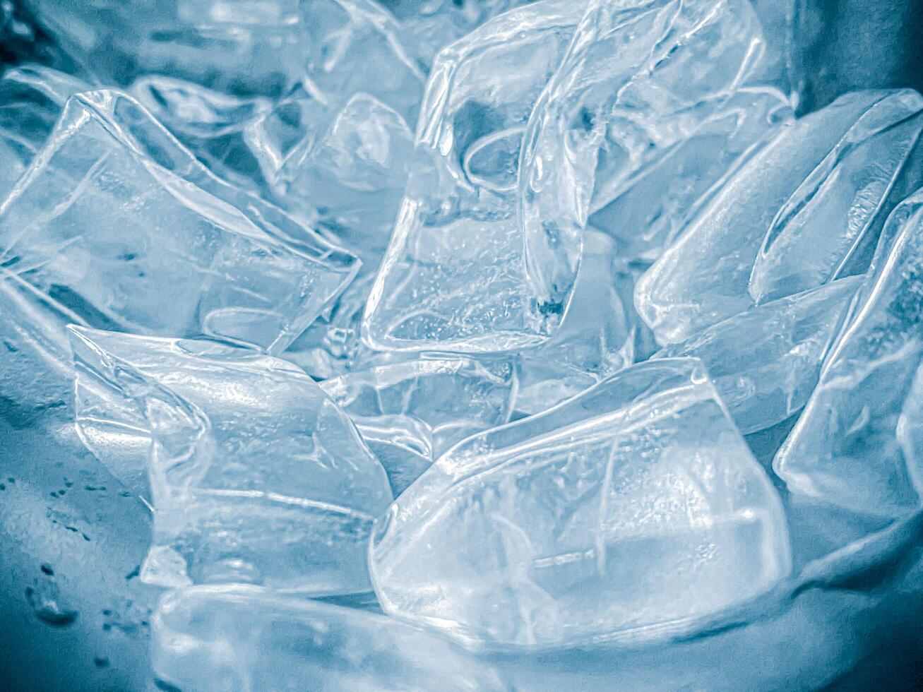 icecubes background,icecubes texture,icecubes wallpaper,ice helps to feel refreshed and cool water from the icecubes helps the water refresh your life and feel good.ice drinks for refreshment business photo