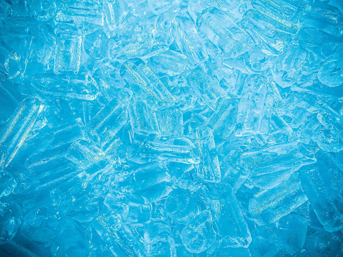 icecubes background,icecubes texture,icecubes wallpaper,ice helps to feel refreshed and cool water from the icecubes helps the water refresh your life and feel good.ice drinks for refreshment business photo