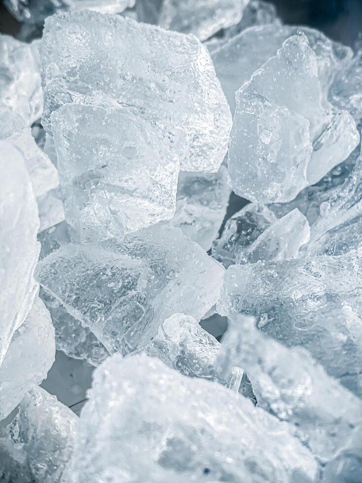 icecubes background,icecubes texture,icecubes wallpaper,ice helps to feel refreshed and cool water from the icecubes helps the water refresh your life and feel good.ice drinks for refreshment business photo