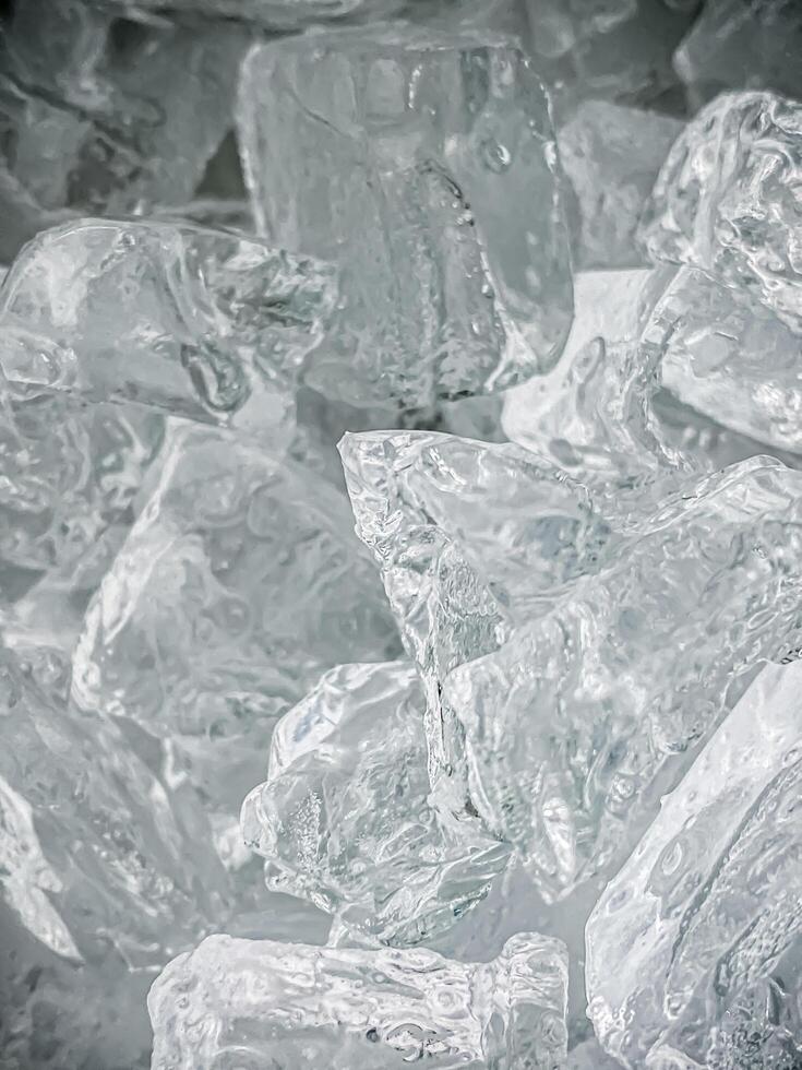 icecubes background,icecubes texture,icecubes wallpaper,ice helps to feel refreshed and cool water from the icecubes helps the water refresh your life and feel good.ice drinks for refreshment business photo