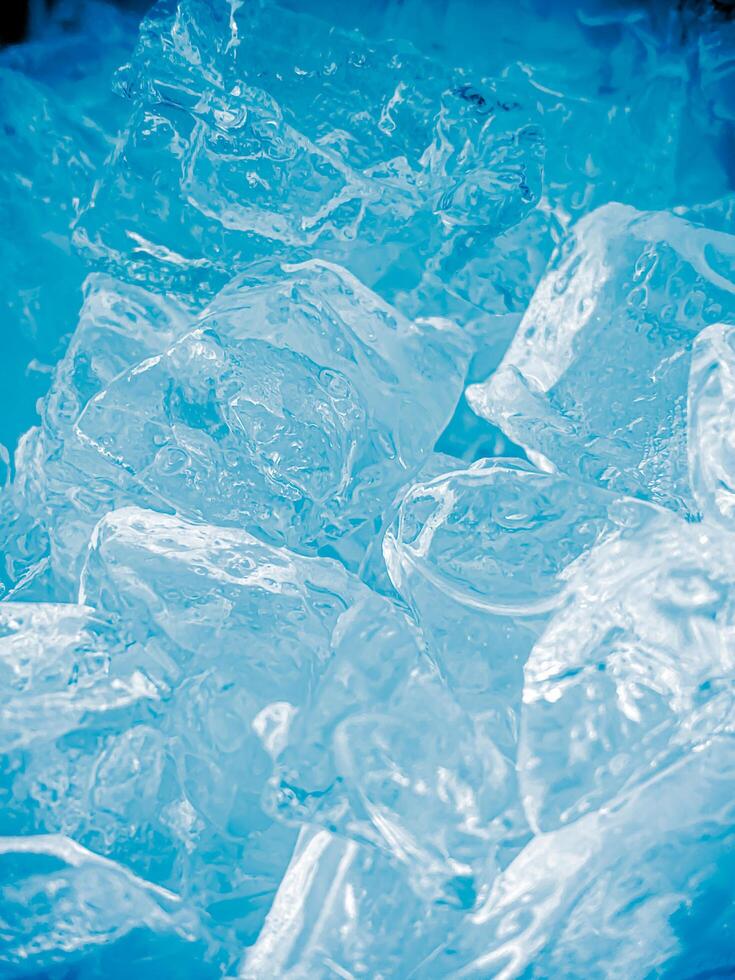 icecubes background,icecubes texture,icecubes wallpaper,ice helps to feel refreshed and cool water from the icecubes helps the water refresh your life and feel good.ice drinks for refreshment business photo