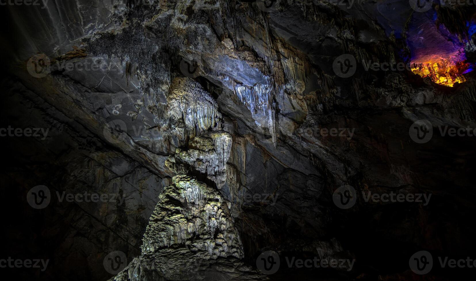 Exploring the stunning cave formations in Cacahuamilpa National Park during daylight photo