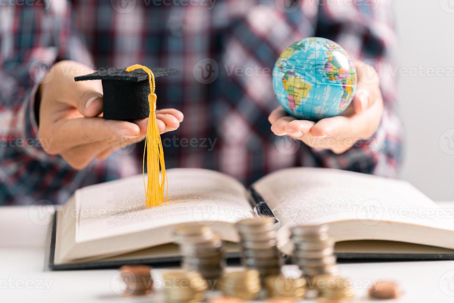 Studying abroad offers an international education that enhances cognition, allowing students to explore the globe and gain a global perspective on business and school. analysis, awareness, teaching photo