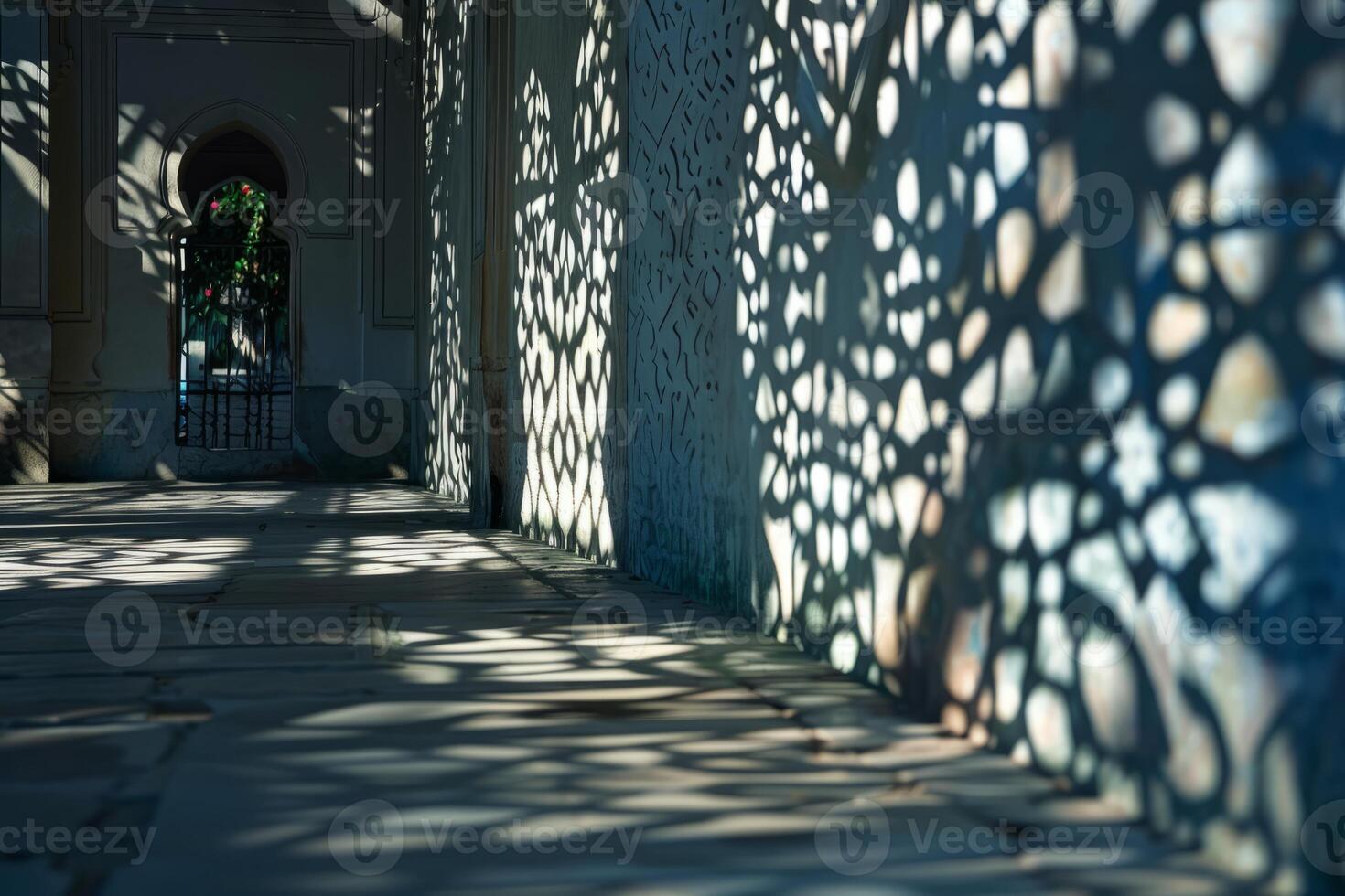 Creative shadow pattern of tree at wall photo