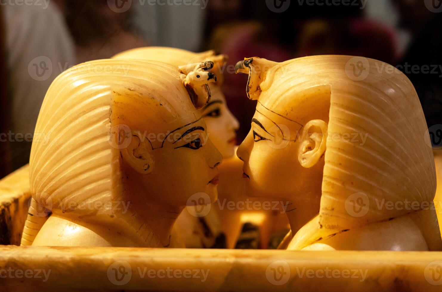 Alibastra Figurines Of The Canopic Tutankhamun photo