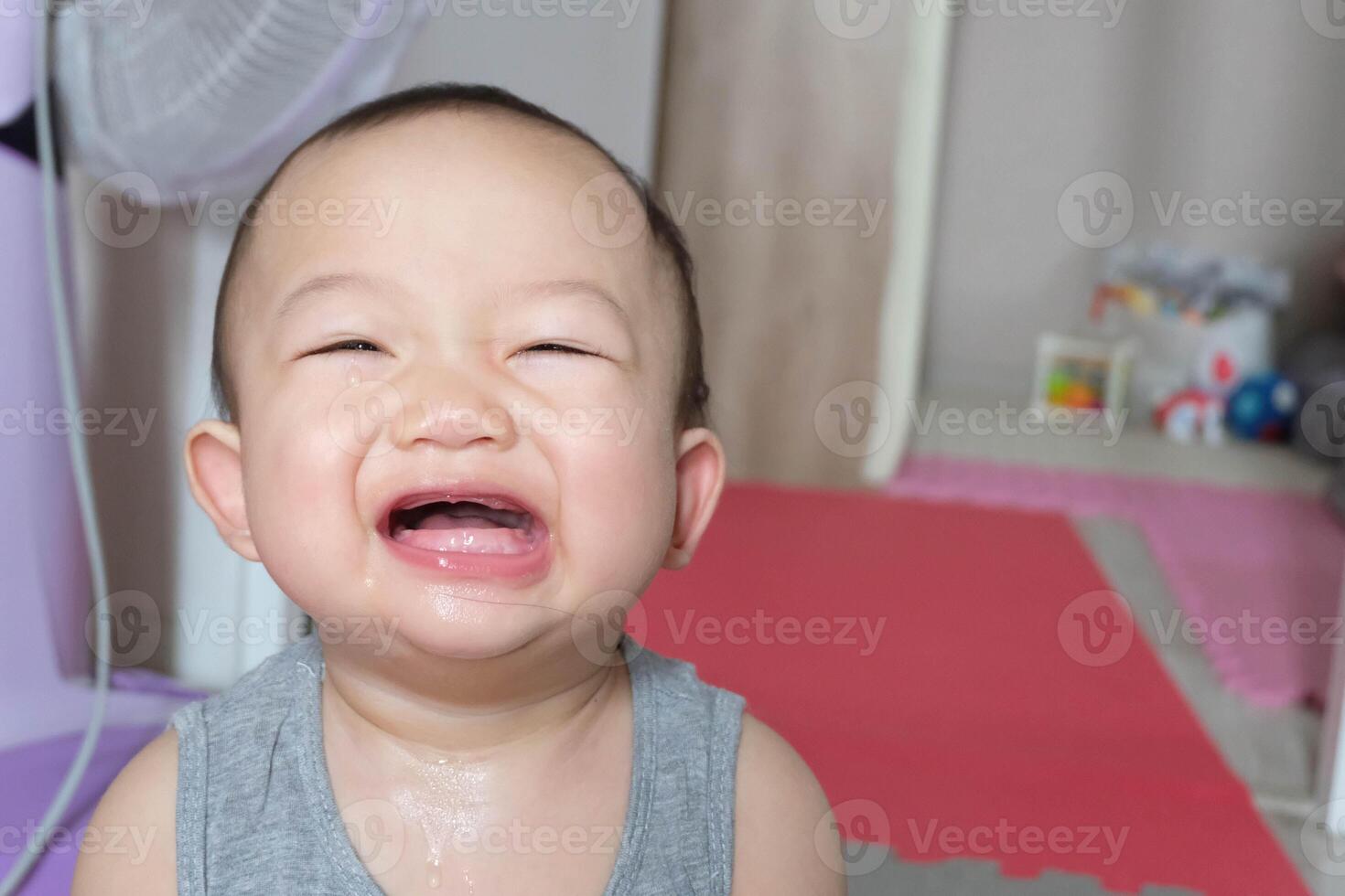 portrait of a smiling baby photo
