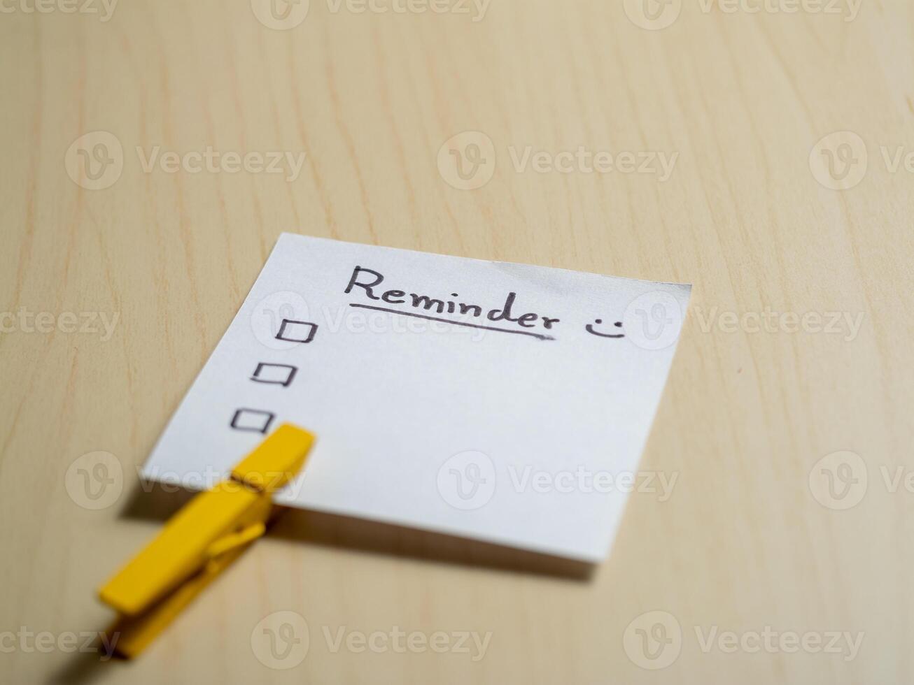 Task reminder note desk checklist minimalistic overhead view productivity concept photo