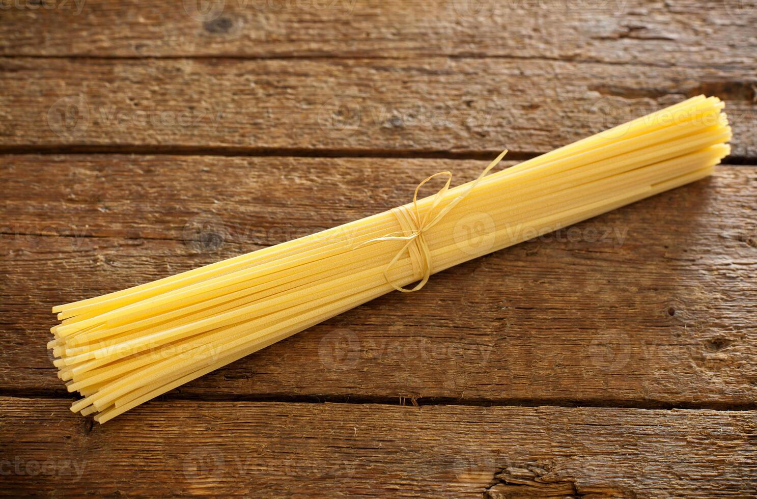 Bundle of spaghetti photo