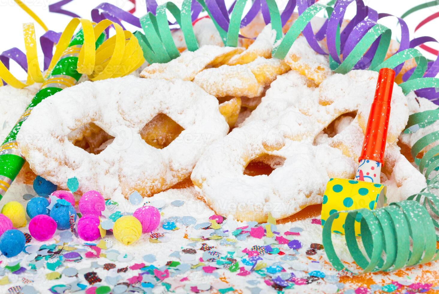 A plate with a bunch of confetti and a bunch of sugar photo