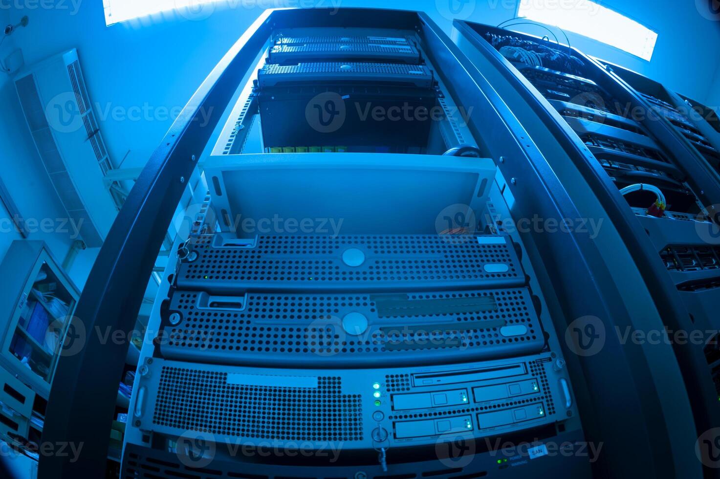 server computer should be high performance, stable, able to serve a large photo