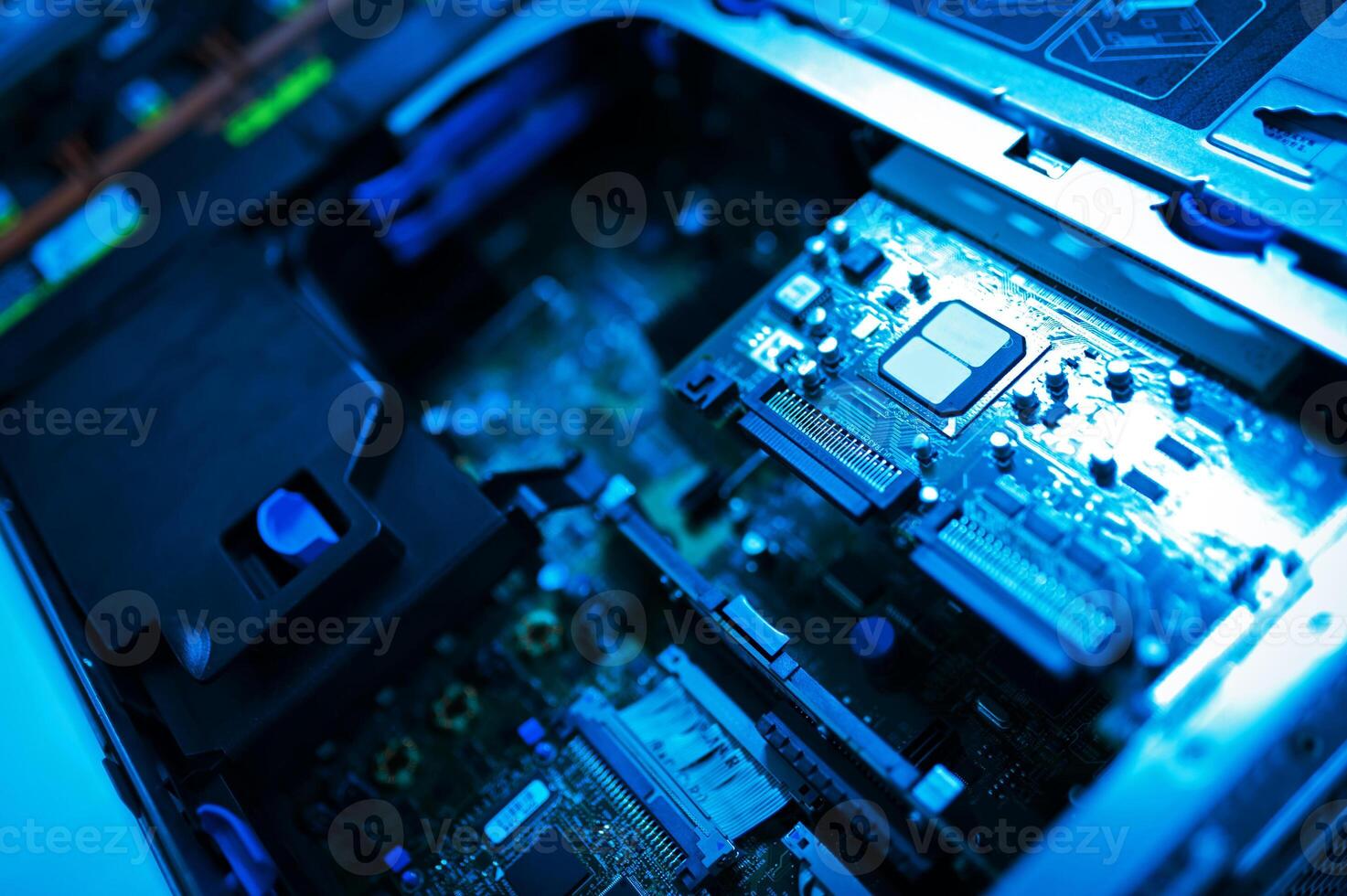 server computer should be high performance, stable, able to serve a large photo