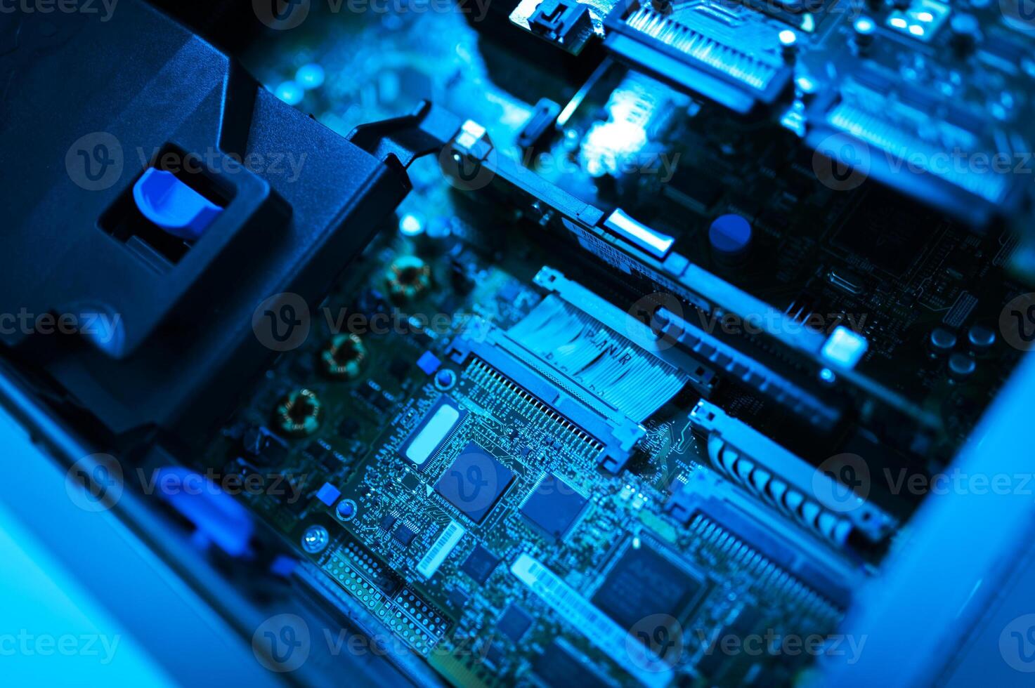 server computer should be high performance, stable, able to serve a large photo