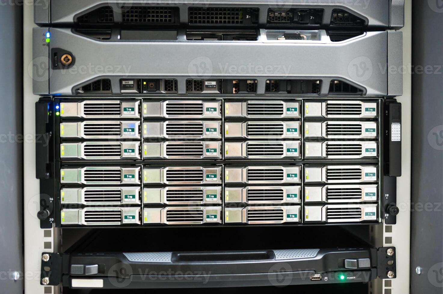 server computer should be high performance, stable, able to serve a large photo