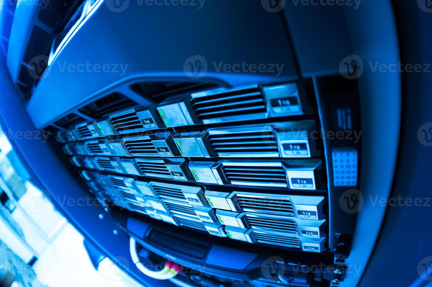 server computer should be high performance, stable, able to serve a large photo