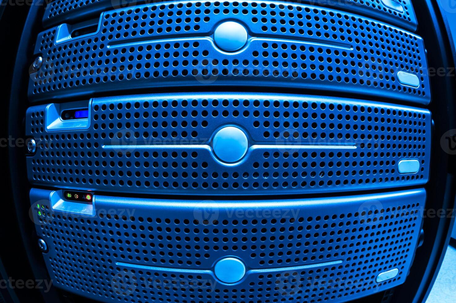 server computer should be high performance, stable, able to serve a large photo
