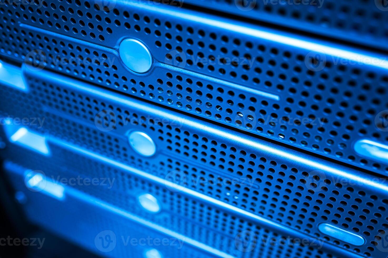 server computer should be high performance, stable, able to serve a large photo