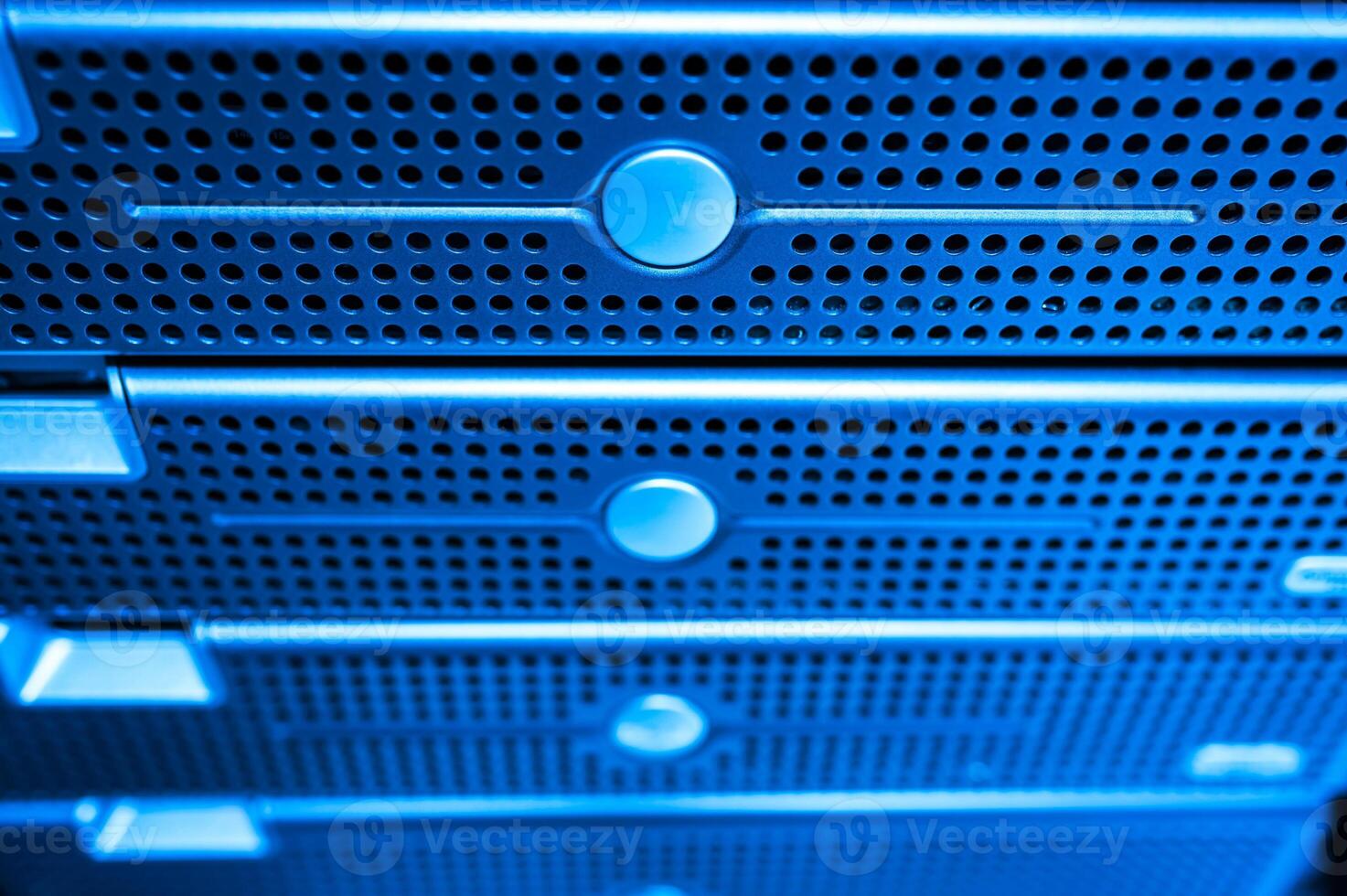 server computer should be high performance, stable, able to serve a large photo