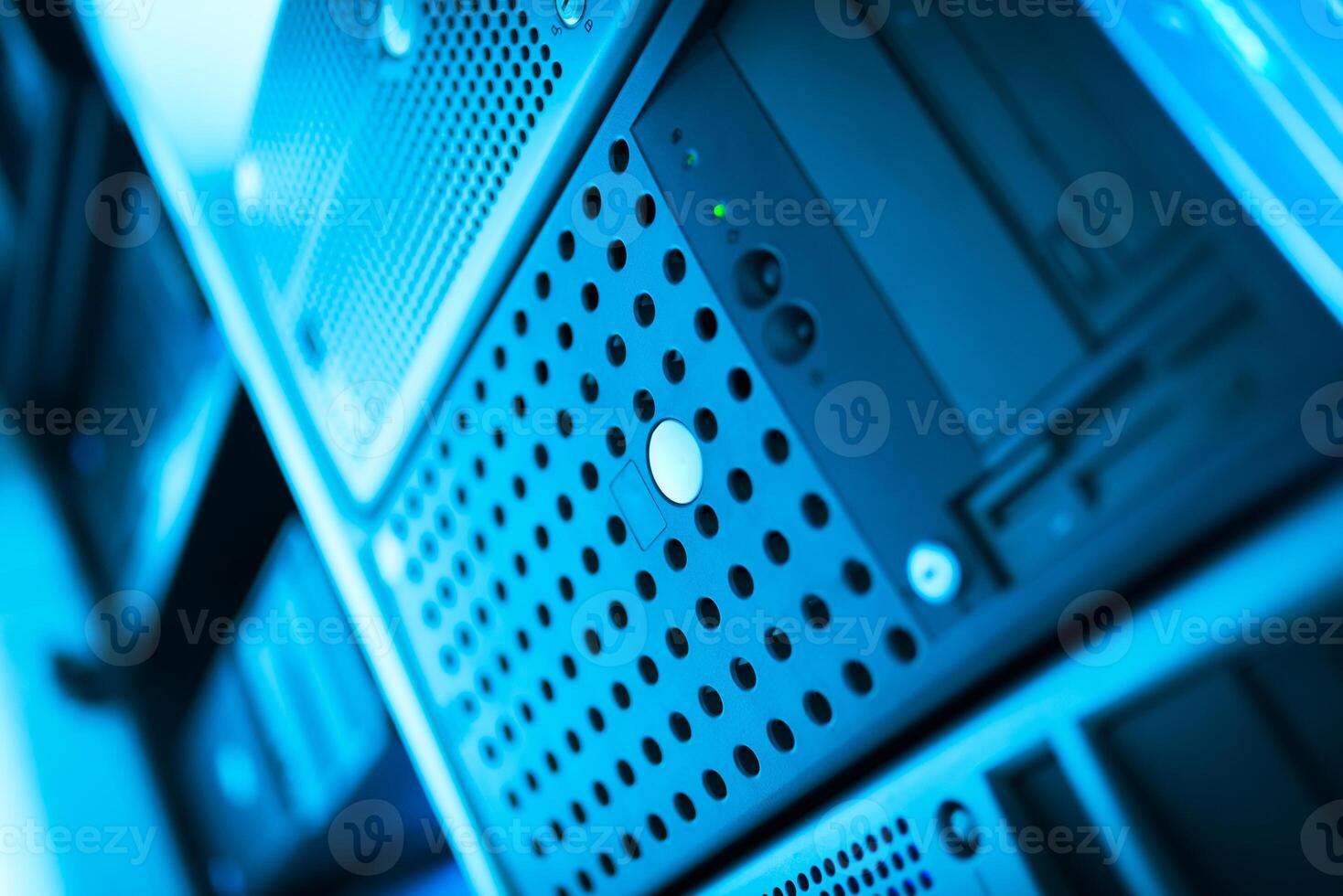 server computer should be high performance, stable, able to serve a large photo